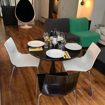 Apartment Loft Montmartre Au Pieds Des Vignes